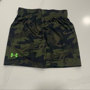 NWOT Under Armour UA Baby Boy Camo Shorts (4T)